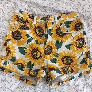 AMERICAN APPAREL HIGH WASIT SUNFLOWER SHORTS